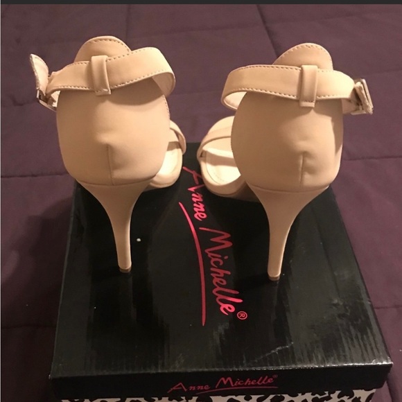 Nude Heels - Picture 2 of 5